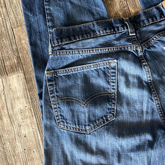 Levi’s Strauss & Co, Men Jeans style 505. 32-32 - Picture 4 of 9